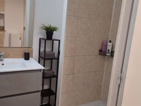 beau t2 rénové  quartier calme – proche hôpital & commerces