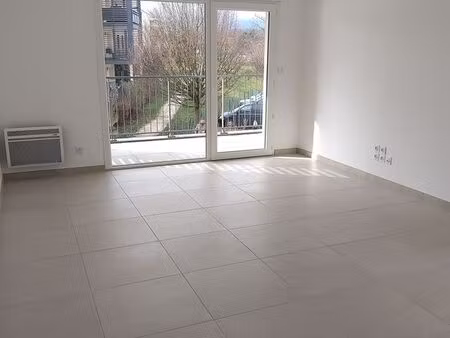 a louer t3 a valleiry 72 m2