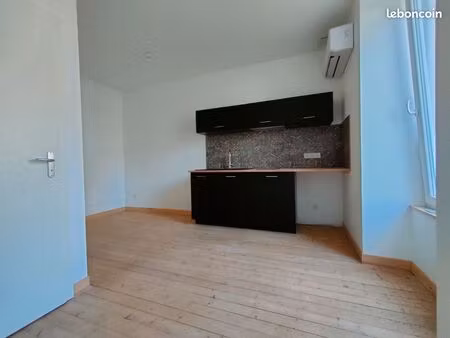 t1bis centre-ville  parking et cave