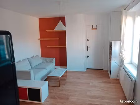 t2 meublé quartier moulins proche métro