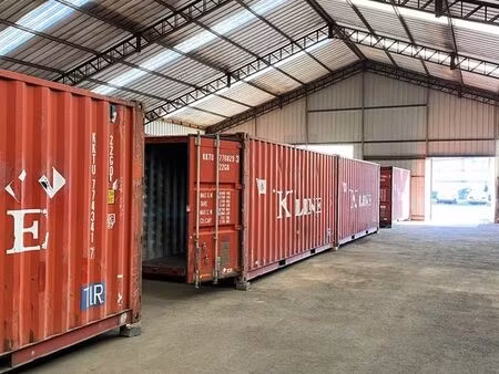 box de stockage / garde-meuble / garage / hangar