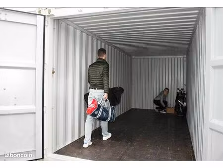 box de stockage avec accès véhicule sécurisé de plain pied 7j/24h