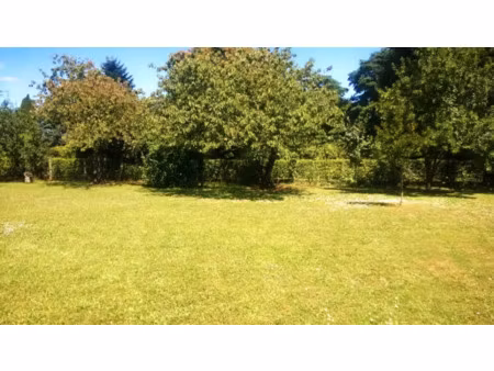 vente terrain 700 m² à margaux (33460)  136 500 €