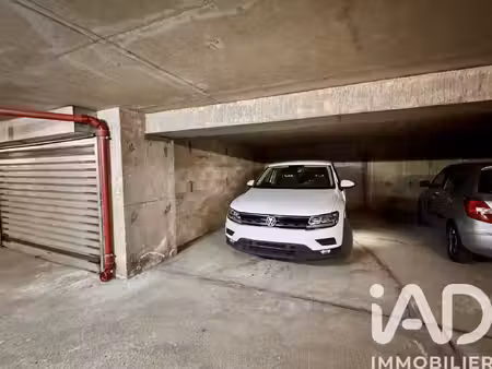 vente parking 25 m²