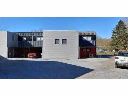 petite maison avec jardin-terrasse-car port et 2 chambres