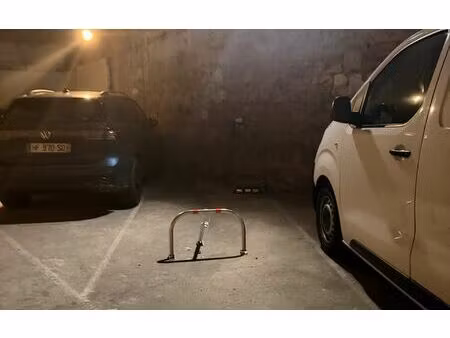 location stationnement  12 m² t- à bordeaux  120 €