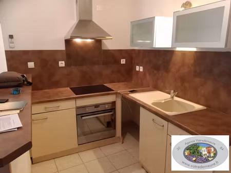 location appartement 3 pièces 72 m² à pierrelatte (26700)  630 €