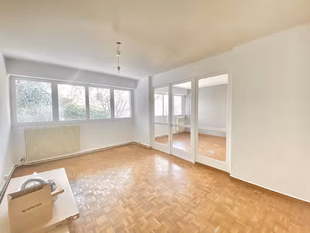 aix en provence. eclusivité  'tour d'aygosi' appartement de