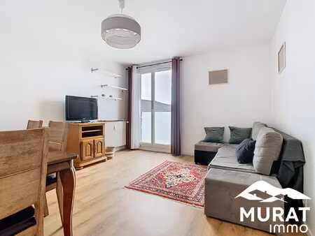 t2 meublé avec balcon  stationnement et cave