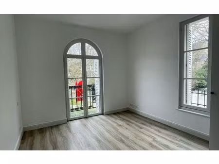 location appartement  m² t-4 à tours  1 630 €