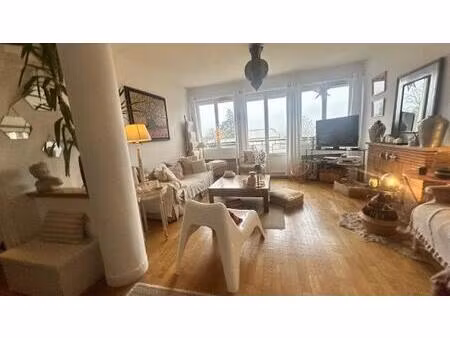 bel appartement entièrement rénové