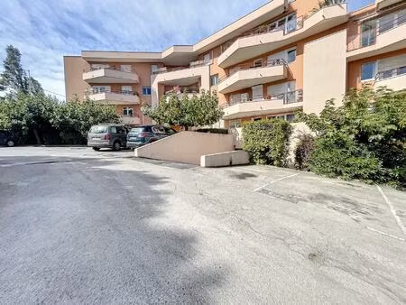 garage fermee proche inrae