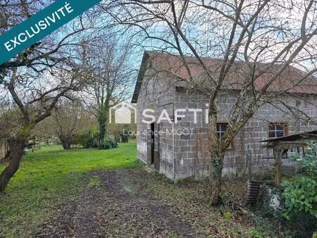 grand potentiel dans rue calme  accès à la rivière