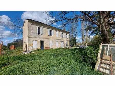 maison à la campagne avec une magnifique vue