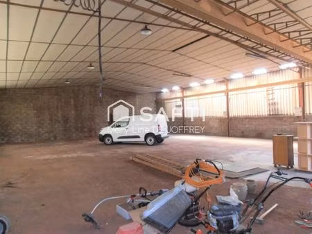 maison et hangar de 360 m2