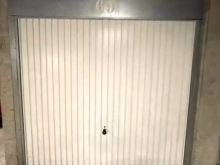 garage fermé en sous-sol – copropriété sécurisée