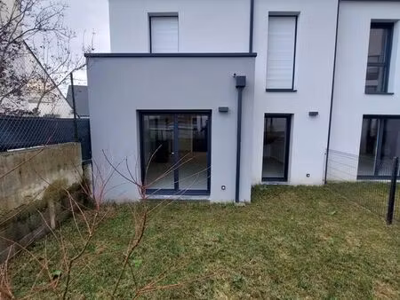 pavillon 4 pièces 84 m²