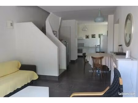 appartement meublé à l'année sotta t3 de 70 m2 et 2 chambres