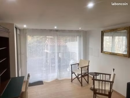 studio meublé au calme