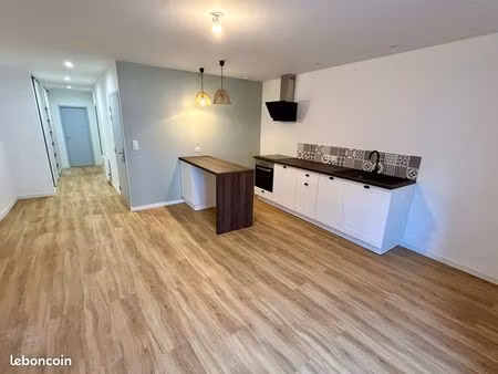loue t2 refait à neuf 50m2 
