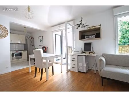 superbe appartement meublé - 70 m² - centre-ville de houilles  vue parc - parking sécurisé