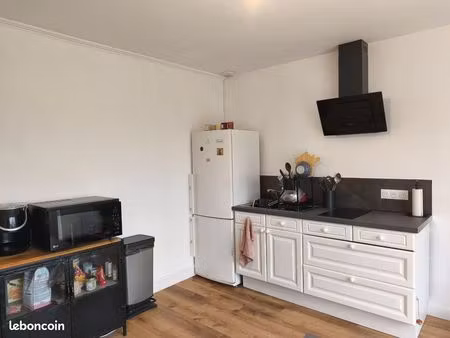 t2 45m2 intérieur à neuf - jardin