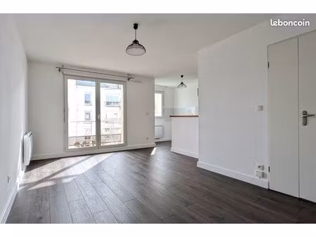 appartement t2 à poitiers  avec parking  proche parc des pré-mignons