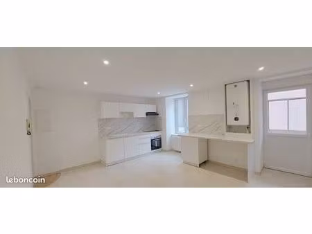 t2 refait à neuf proche jardin lecoq et tram