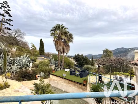 location meublée appartement 2 pièces 30 m² à les adrets-de-l'esterel (83600)  860 €