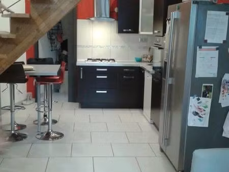 loue maison de village t3