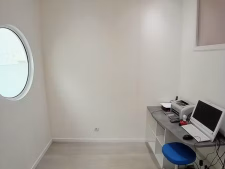 location petite salle de soins dans cabinet paramédical rdc