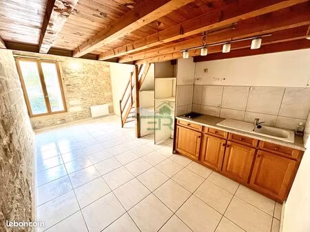 studio 1 pièce 28 m²