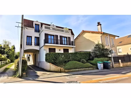 location appartement 2 pièces 50 m² à mandres-les-roses (94520)  880 €