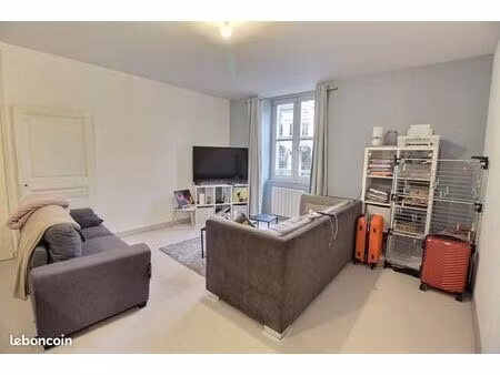 appartement 1 pièce 46 m²