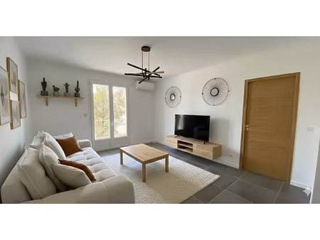 location appartement 4 pièces 78 m² à ajaccio (20000)  1 050 €