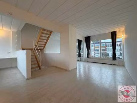 stockel / superbe maison de 140m²  3 chambres  jardin  peb b