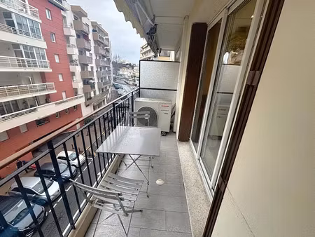 location appartement 2 pièces à antibes (06600)  1 250 €