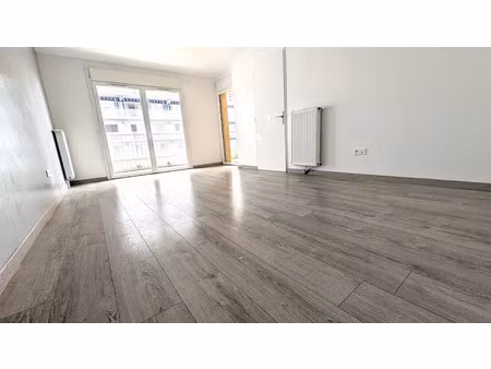 location appartement 3 pièces 64.54 m² à saint-denis (93200)  1 390 €