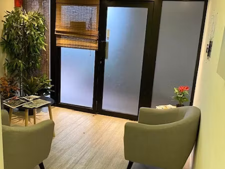 location locaux professionnels 0 pièces 50 m² à sainte-maxime (83120)  1 250 €