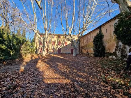 celony - domaine d exception de 17 hectares - a renover - batisse de 910m2 et plusieurs...