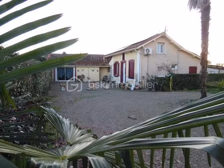 maison de 119 m² à riscle