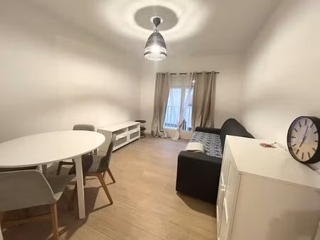 location appartement 2 pièces 27 m² à le grau-du-roi (30240)