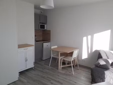 location appartement 1 pièce 20 m² à troyes (10000)