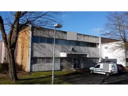 local d'activités/bureaux à louer à saint-ouen-l'aumone - 855 m²