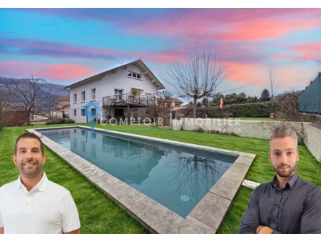 maison 9pièce(s) 7chambre(s) 180 m² domène (38420)