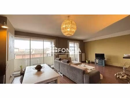 à vendre – spacieux t3 avec balcons – centre-ville de nîmes