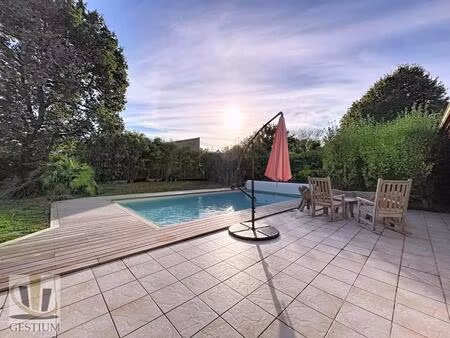 maison de 140m² meublee - piscine- 950m² de terrain