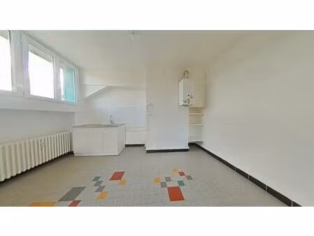 f1 bis proche fac de medecine