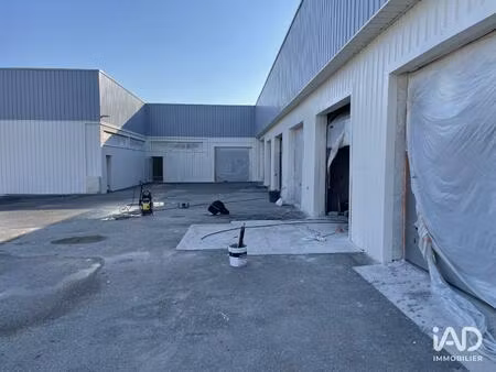 location hangar 72 m²