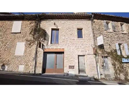 maison de caractère avec vue exceptionnelle à gordes – usage habitation et/ou commercial